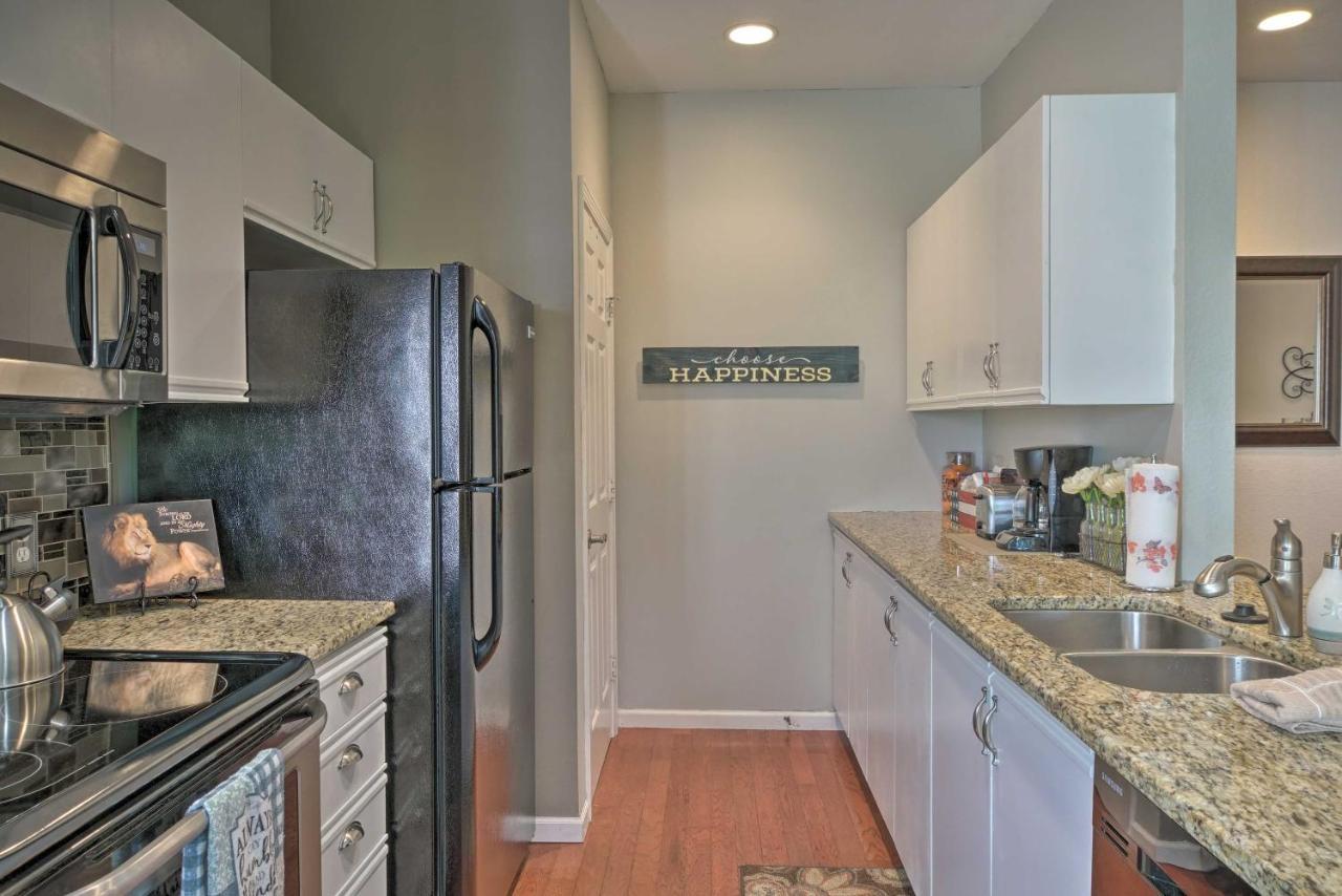 Resort Condo With Patio, 5 Mi To Branson Landing! Exterior photo