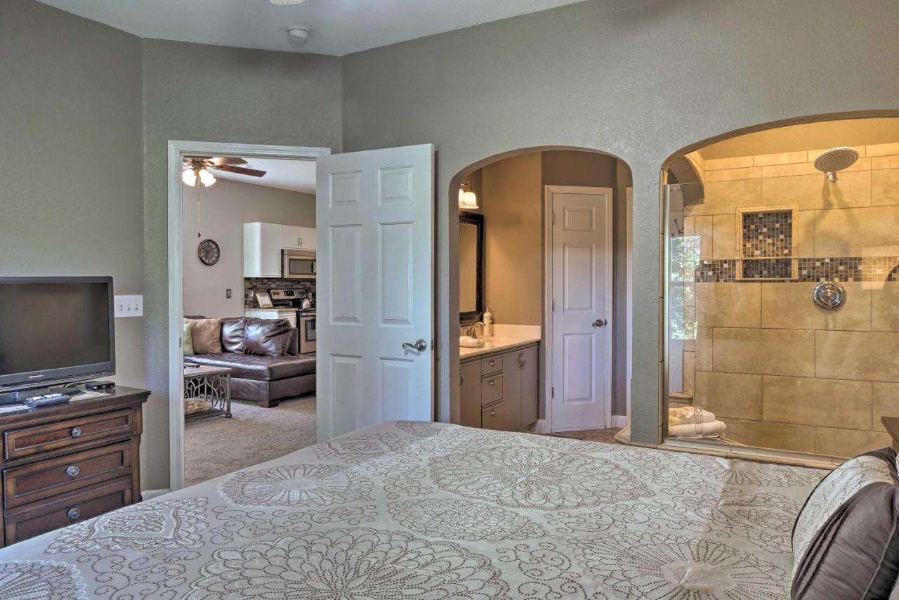 Resort Condo With Patio, 5 Mi To Branson Landing! Exterior photo