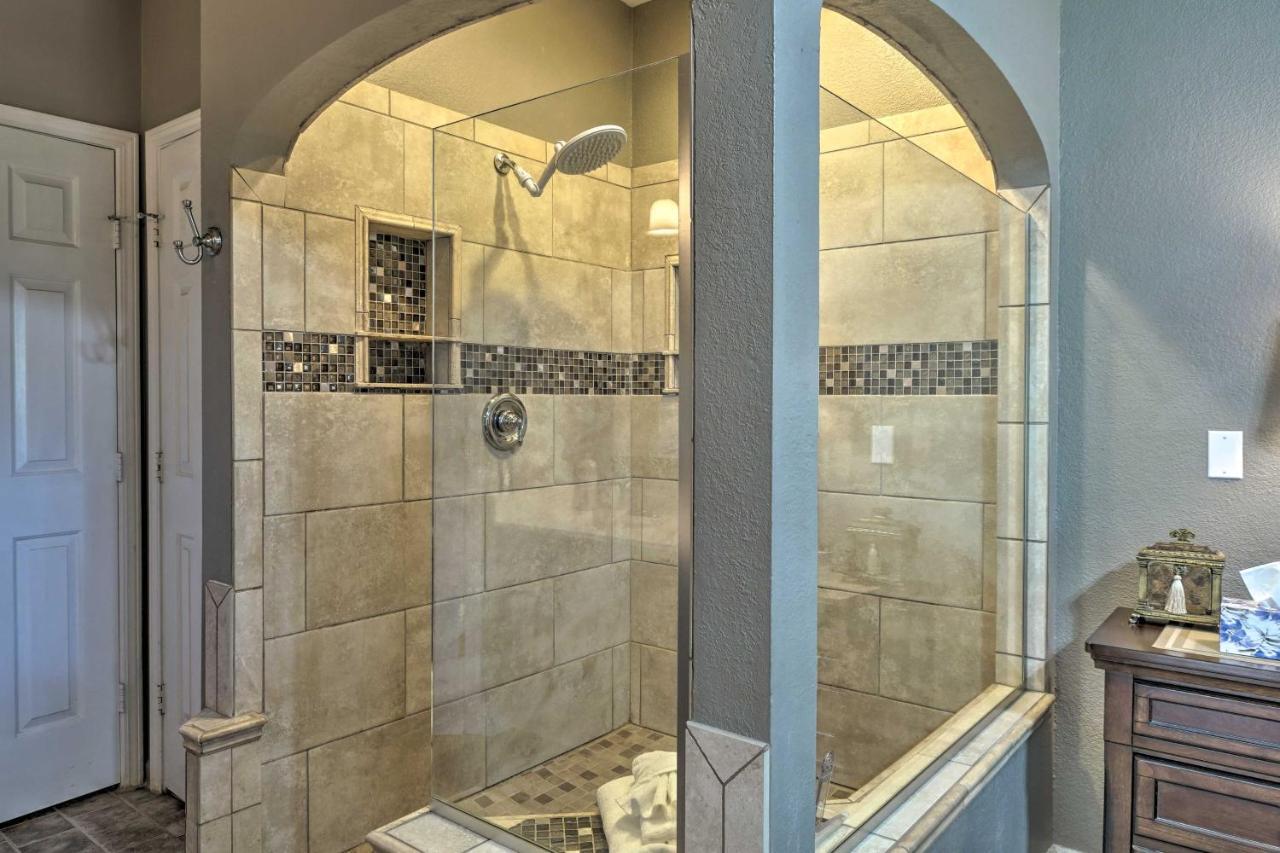 Resort Condo With Patio, 5 Mi To Branson Landing! Exterior photo