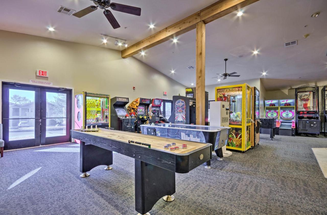 Resort Condo With Patio, 5 Mi To Branson Landing! Exterior photo